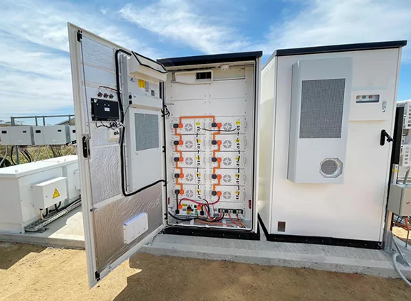 如何為商場選擇合適的儲能柜容量?